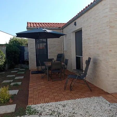 Charming New House With Terrace And Parking *