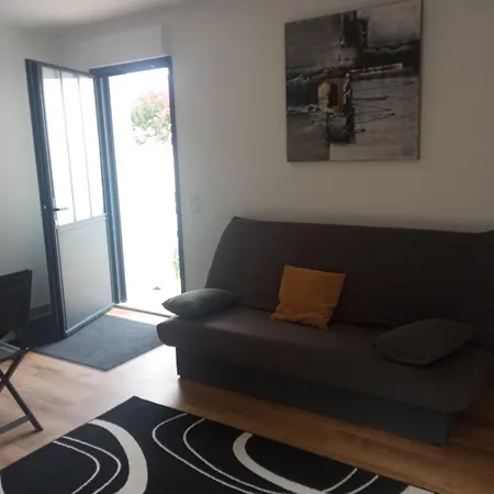 Vakantiehuis Charming New House With Terrace And Parking Aytré