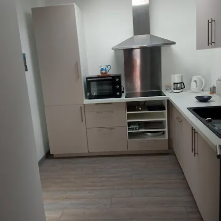 Charming New House With Terrace And Parking Vakantiehuis *
